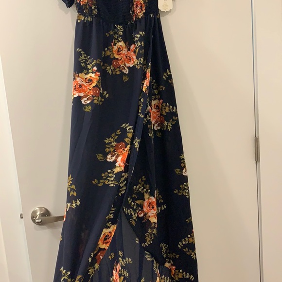 Off the shoulder midi dress - Picture 3 of 4